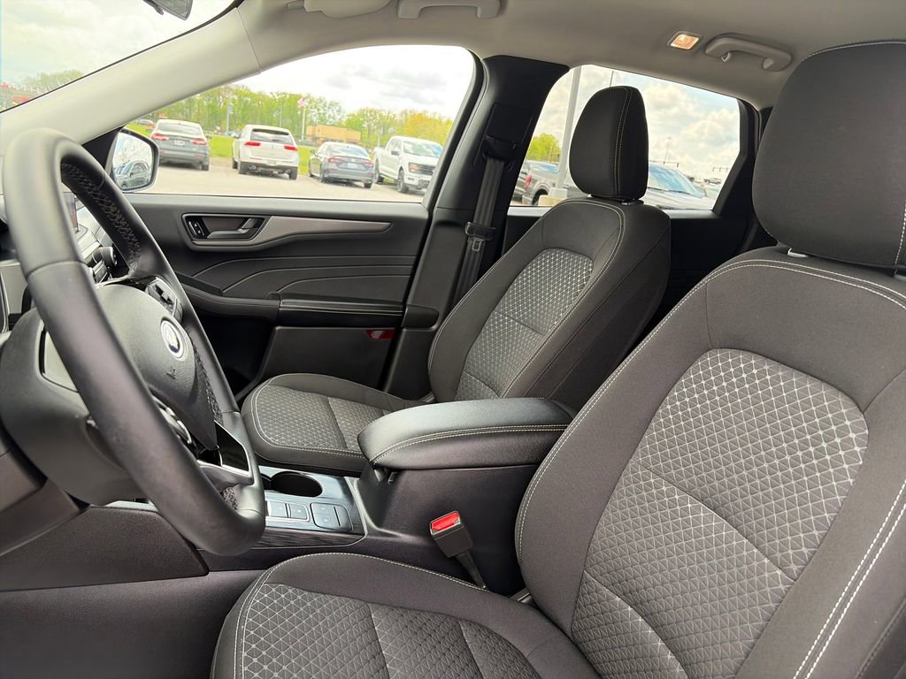 Used 2023 Ford Escape Active w/ Cold Weather Package FWD image 16