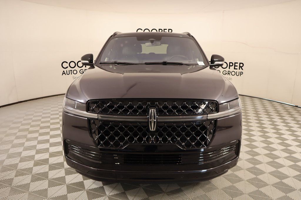 New 2025 Lincoln Navigator Reserve w/ Jet Appearance Package image 9