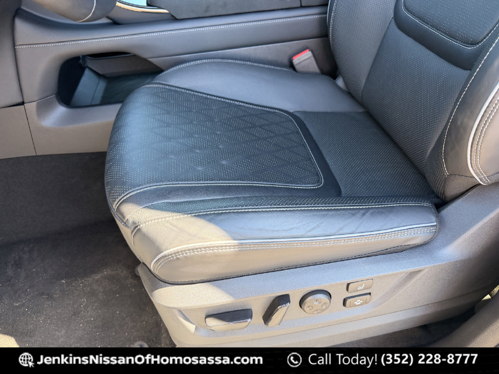 Used 2025 INFINITI QX80 Autograph AWD/4WD image 34