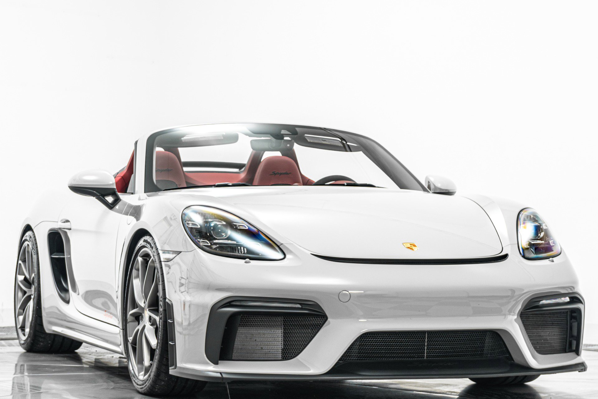 Used 2021 Porsche 718 Boxster Spyder RWD image 3