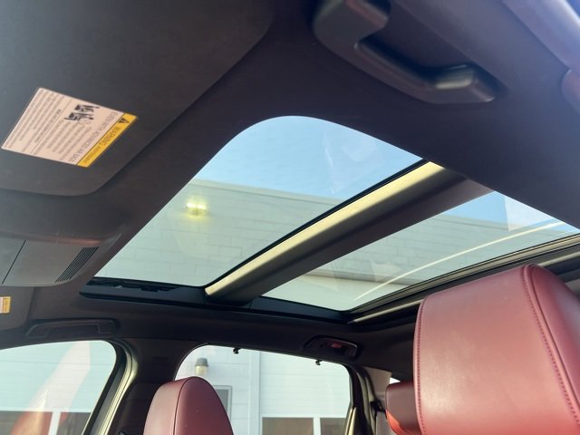 Used 2025 MAZDA CX-70 Plug-In Hybrid w/ Premium Plus image 32