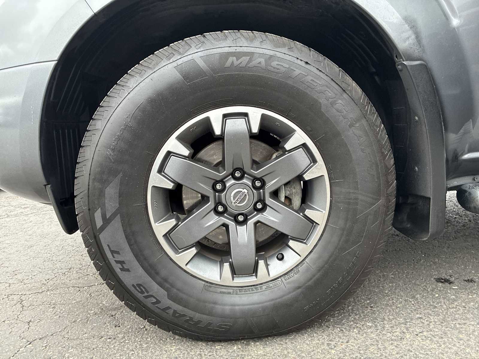 Used 2020 Nissan Frontier PRO-4X w/ Pro-4x Utility Package image 19