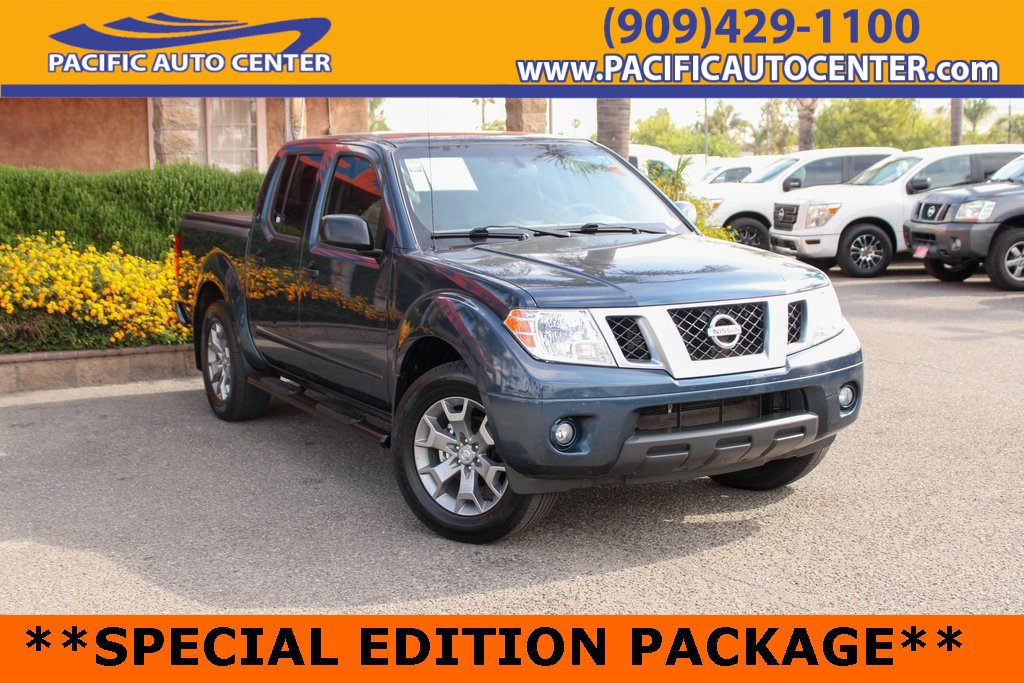 Used 2020 Nissan Frontier SV image 1