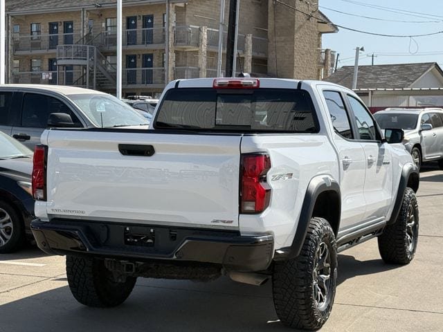 Used 2024 Chevrolet Colorado ZR2 w/ Safety Package AWD/4WD image 4