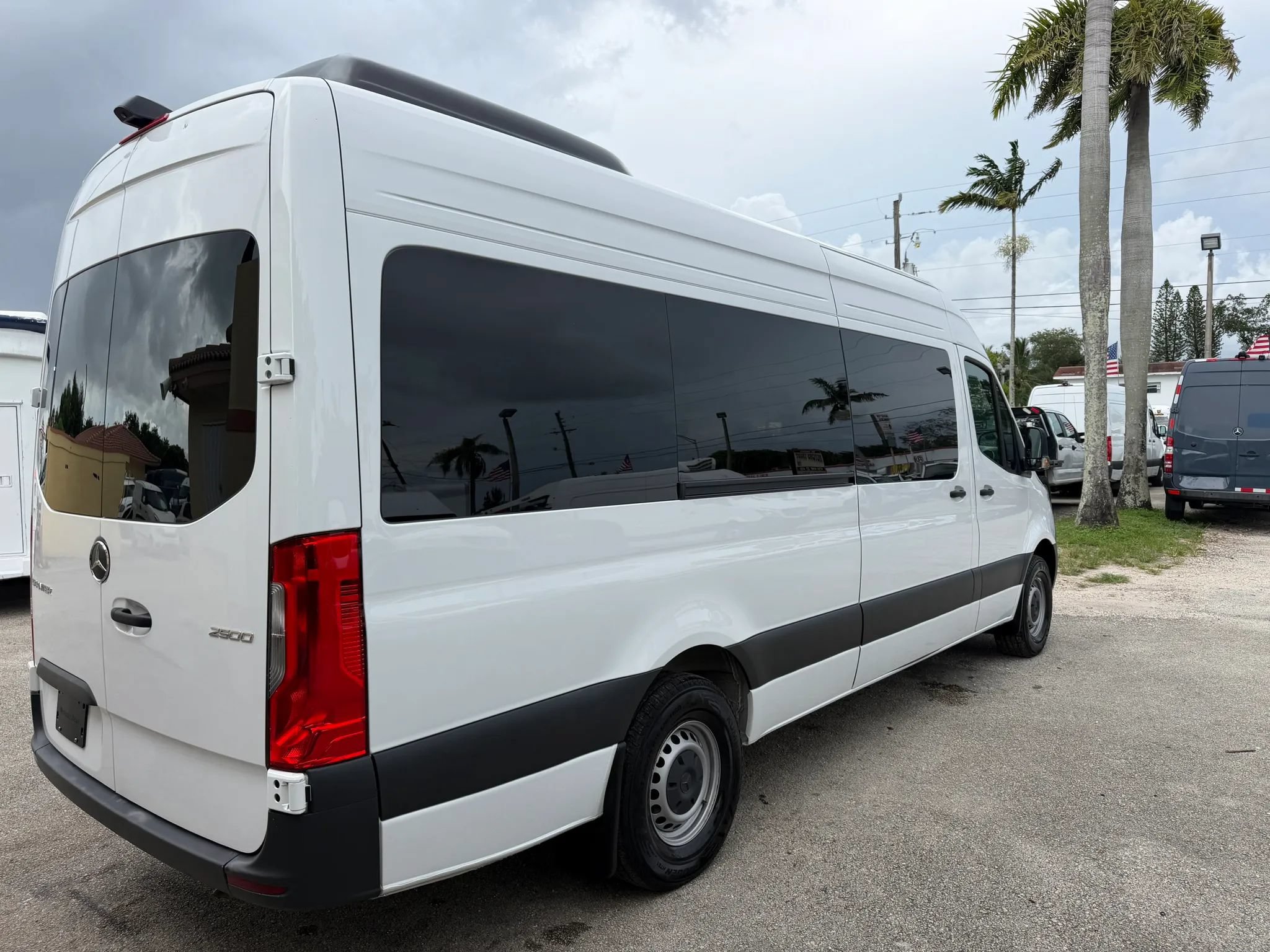 Used 2025 Mercedes-Benz Sprinter 2500 image 7