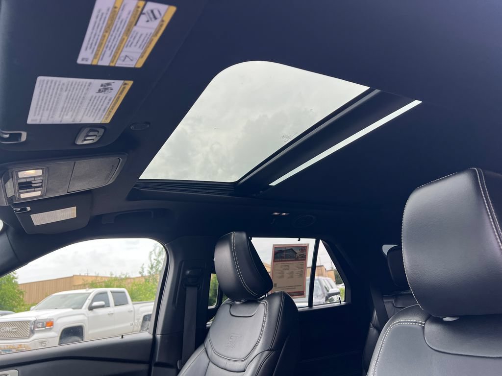Used 2020 Ford Explorer ST w/ ST Street Pack AWD/4WD image 24