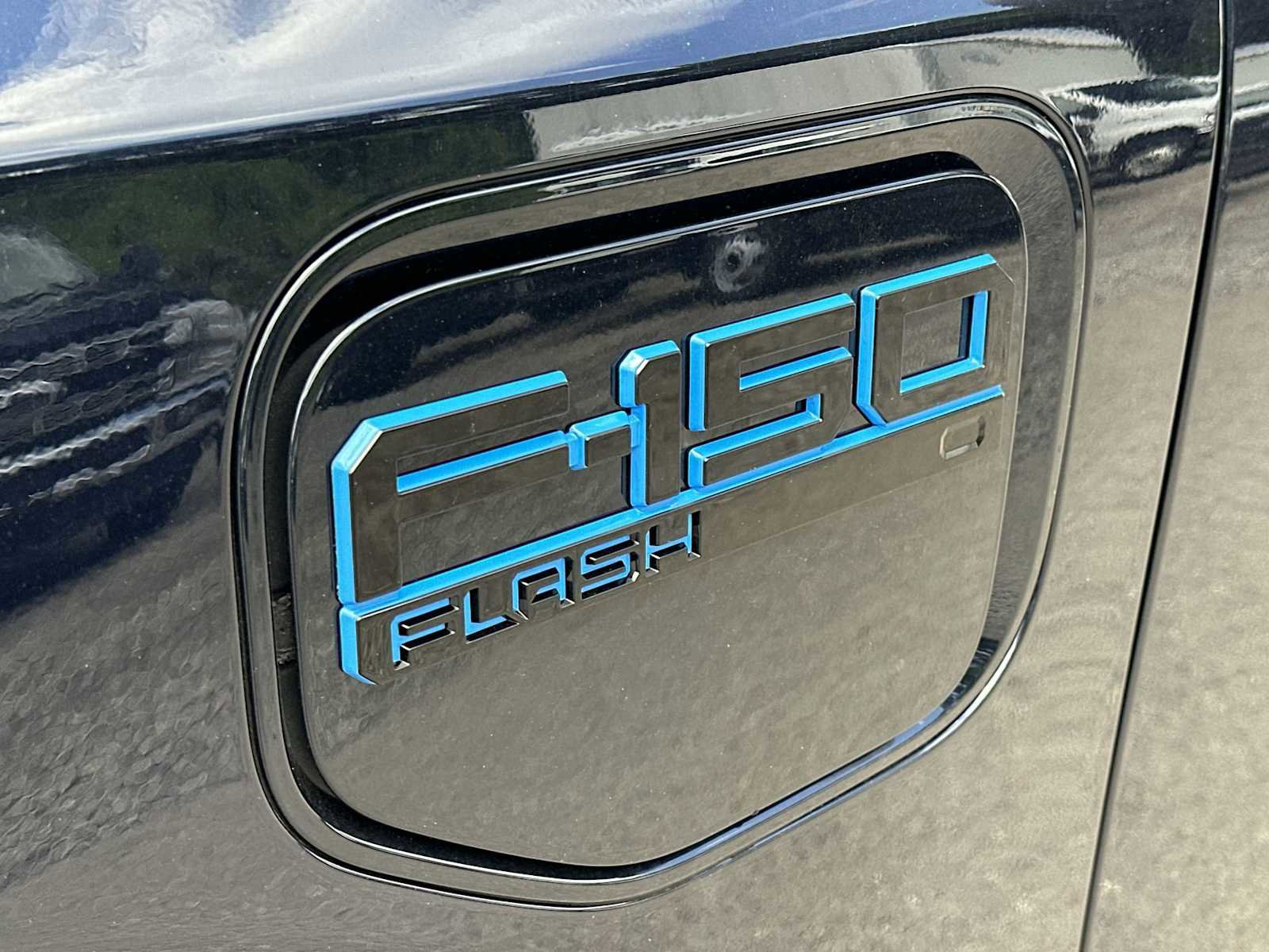 New 2025 Ford F150 Lightning Flash image 28
