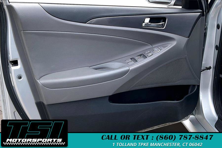 Used 2012 Hyundai Sonata Hybrid FWD image 22