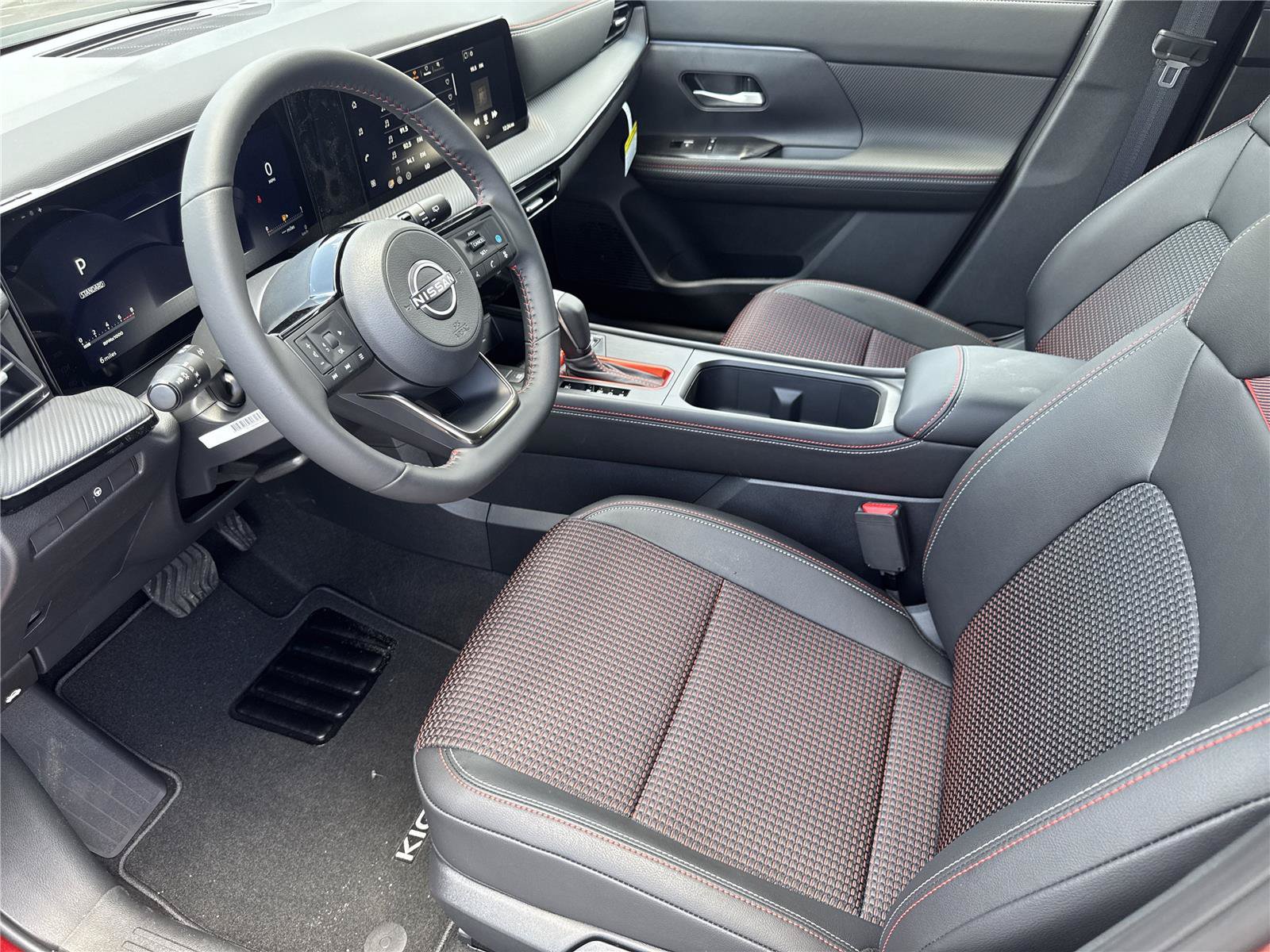 New 2026 Nissan Kicks SR AWD/4WD image 10