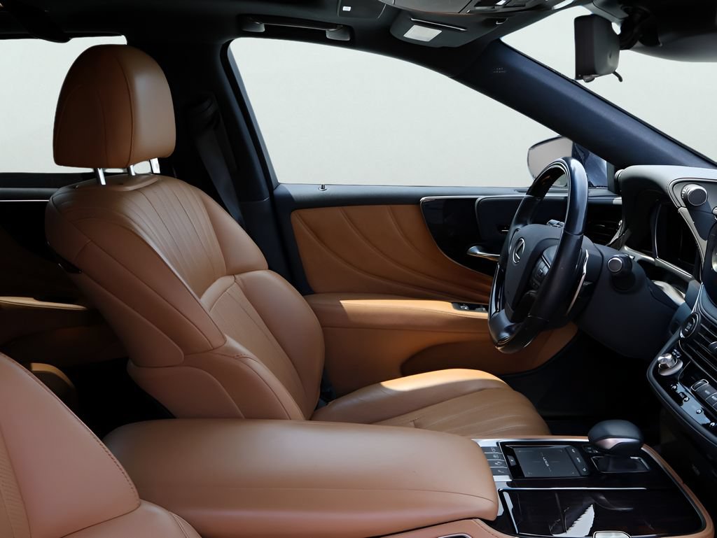 Used 2022 Lexus LS 500 AWD w/ Luxury Package image 9