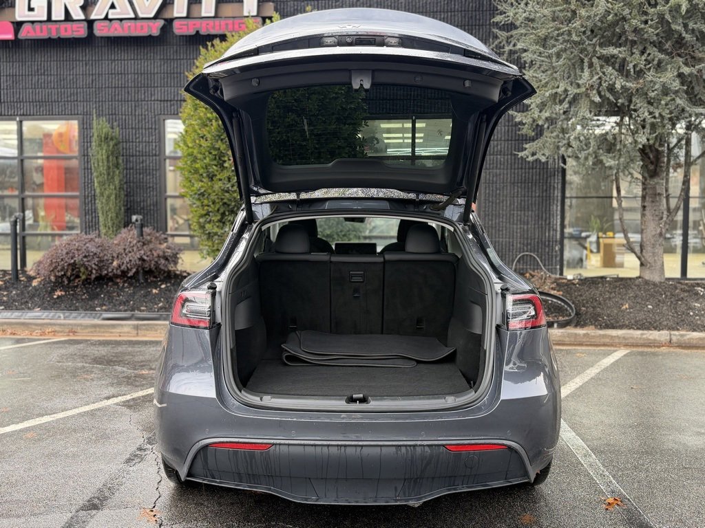 Used 2020 Tesla Model Y Long Range image 17