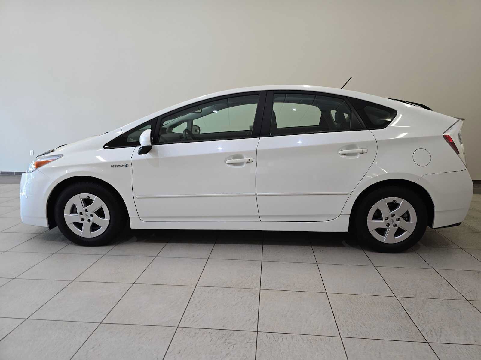 Used 2010 Toyota Prius Five FWD image 3