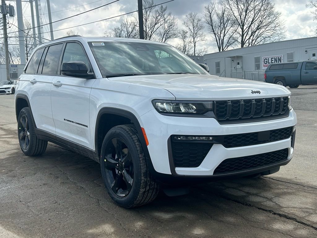 New 2026 Jeep Grand Cherokee Limited w/ Limited Altitude Package AWD/4WD image 4