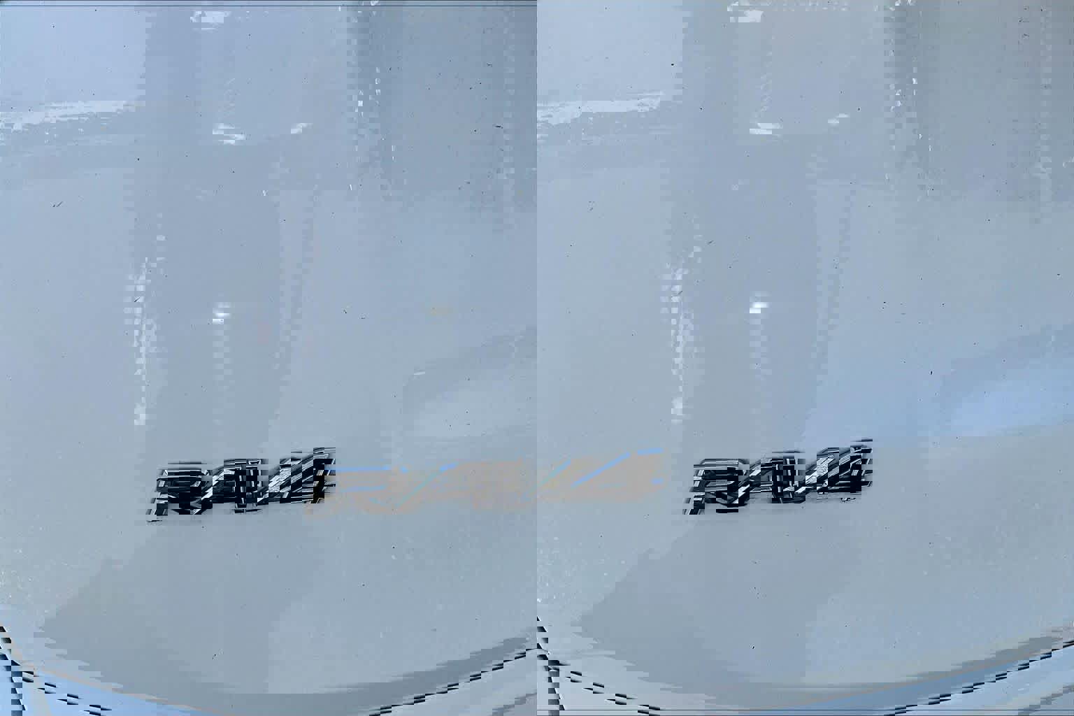 Used 2018 Toyota RAV4 LE image 30