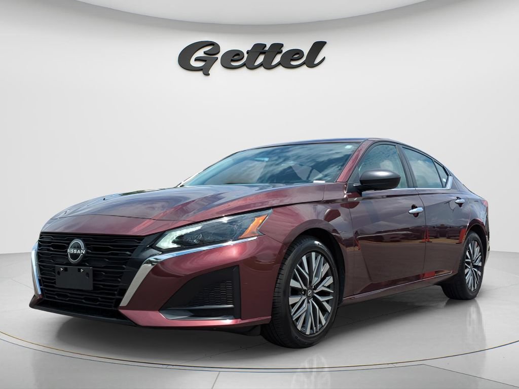 Used 2024 Nissan Altima 2.5 SV