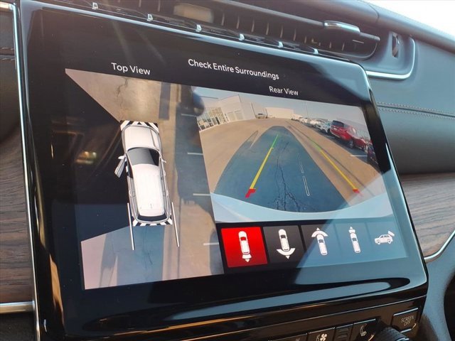 Used 2023 Jeep Grand Cherokee L Summit w/ Luxury Tech Group V image 13