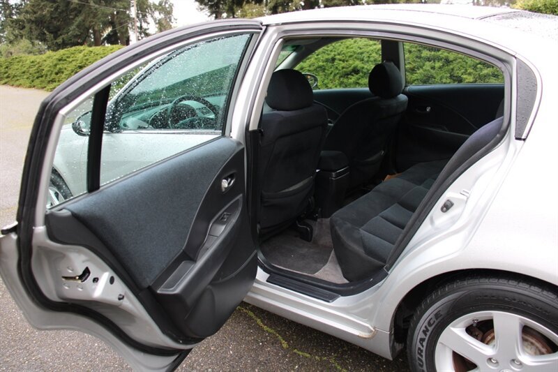 Used 2004 Nissan Altima 2.5 S w/ Convenience Pkg FWD image 14