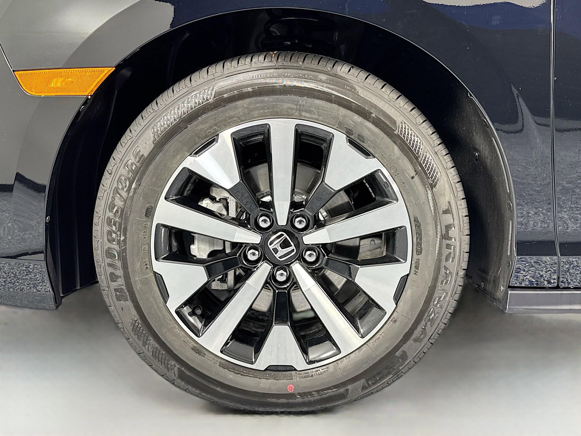 New 2026 Honda Odyssey EX-L image 32