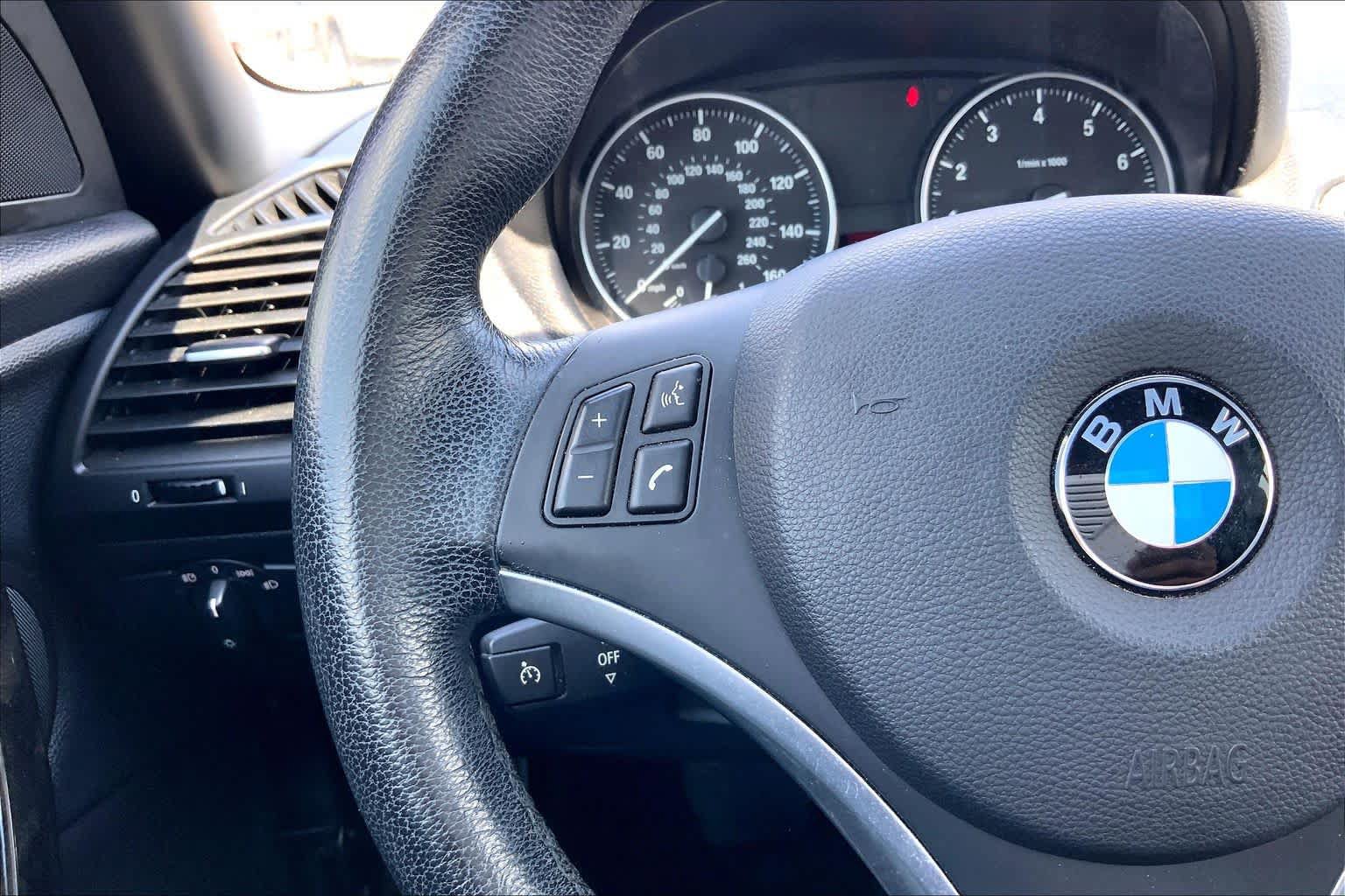 Used 2009 BMW 135i Convertible RWD image 20