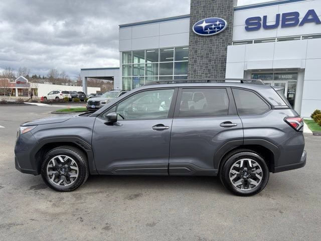 Used 2025 Subaru Forester Premium AWD/4WD image 10