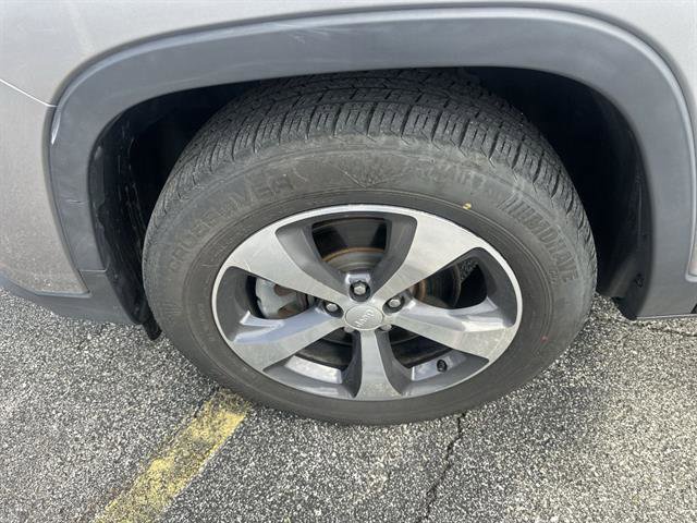 Used 2019 Jeep Cherokee Limited AWD/4WD image 42