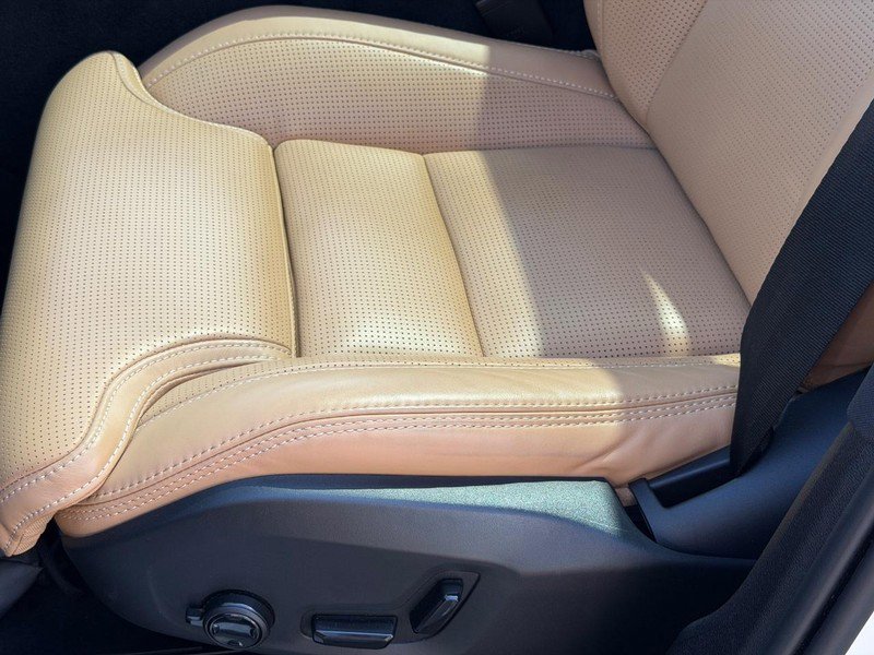 Used 2023 Volvo XC60 B5 Ultimate w/ Climate Package AWD/4WD image 27