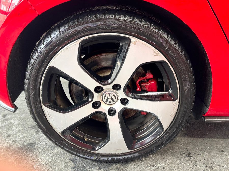 Used 2016 Volkswagen GTI SE w/ Lighting Package (SEL) FWD image 26