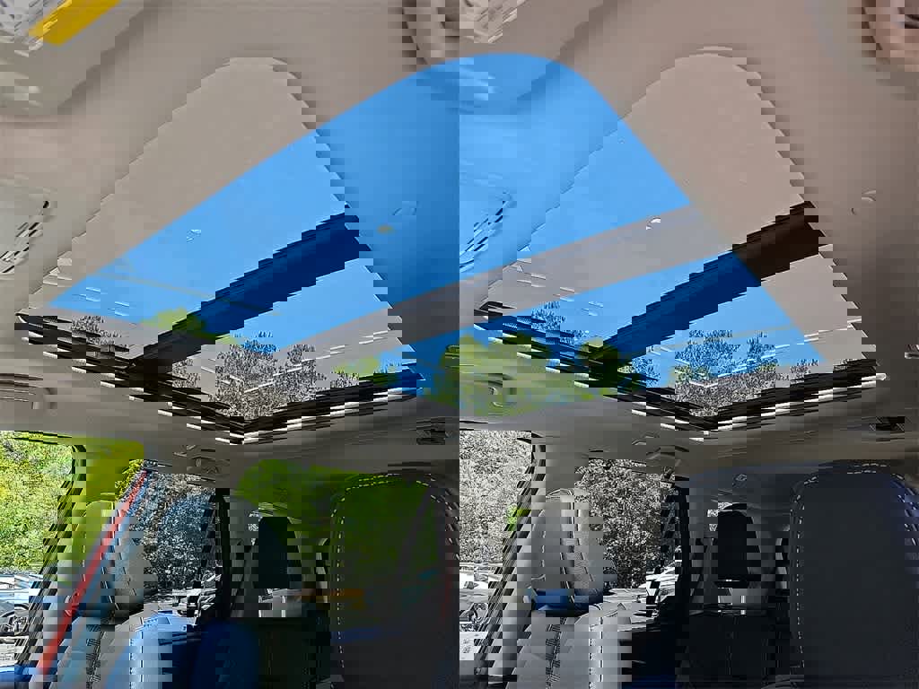 New 2025 Honda Pilot Touring image 11