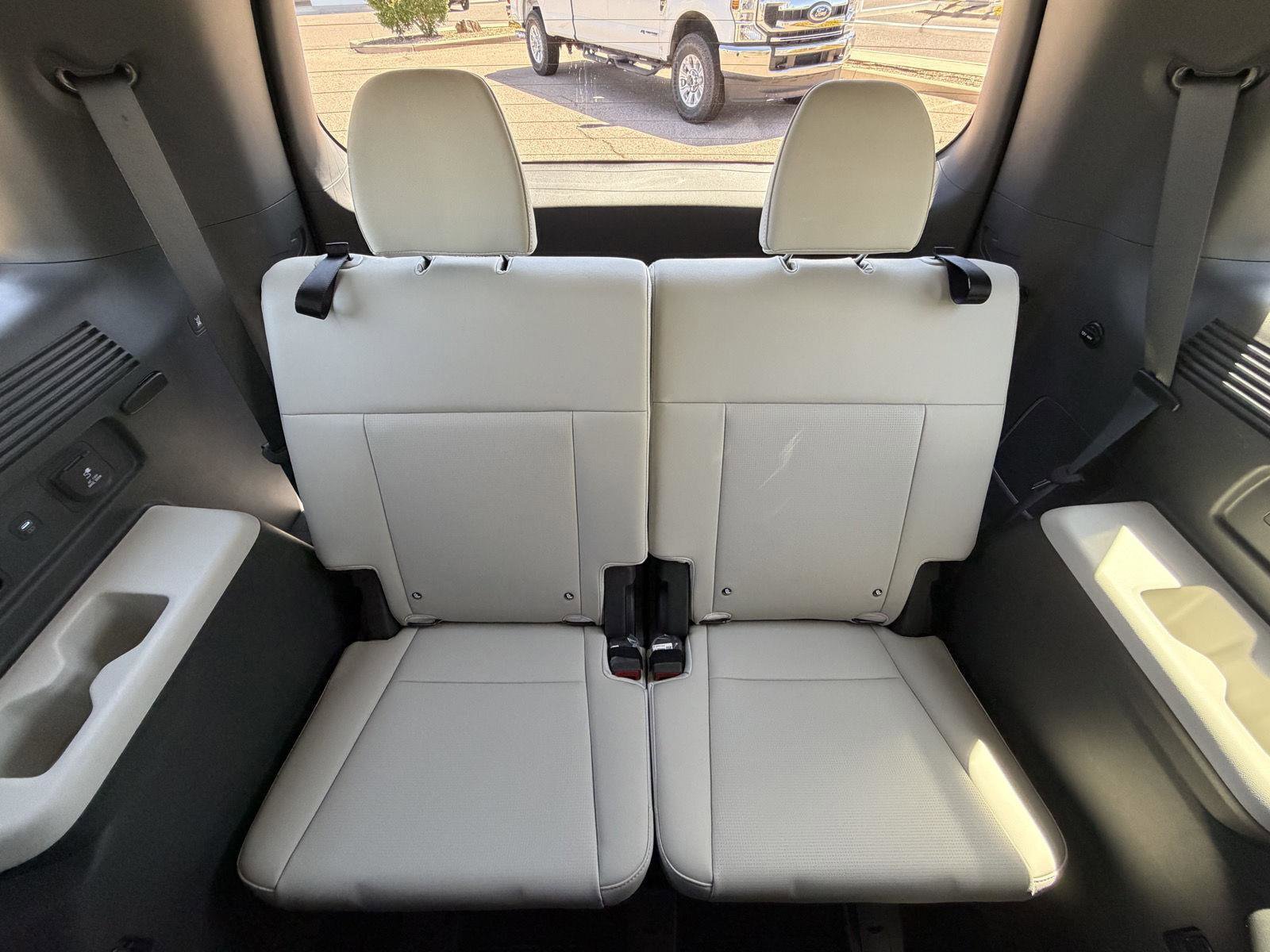 Used 2024 Hyundai Santa Fe Limited AWD/4WD image 27