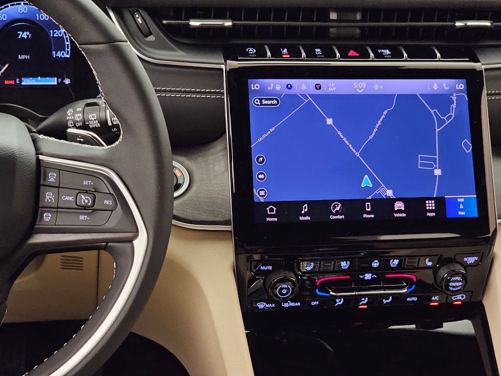 New 2025 Jeep Grand Cherokee Limited w/ Luxury Tech Group II image 21