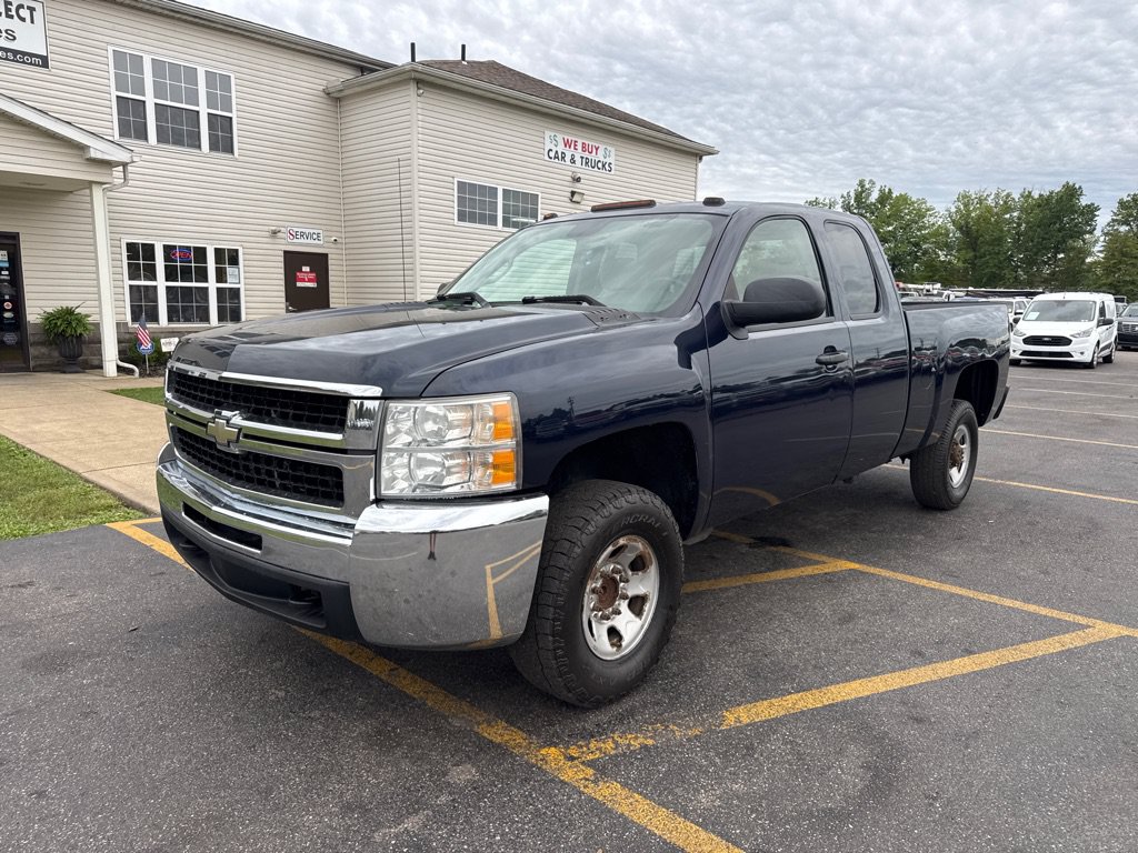 Used 2007 Chevrolet Silverado 2500 LT RWD image 2