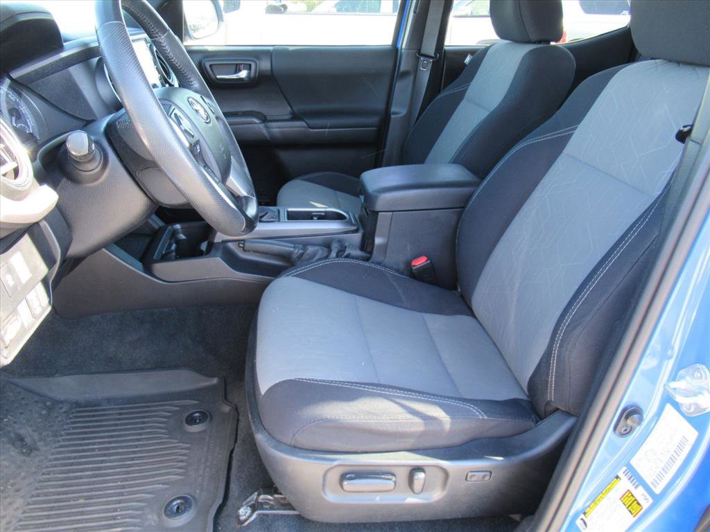 Used 2021 Toyota Tacoma TRD Sport image 19