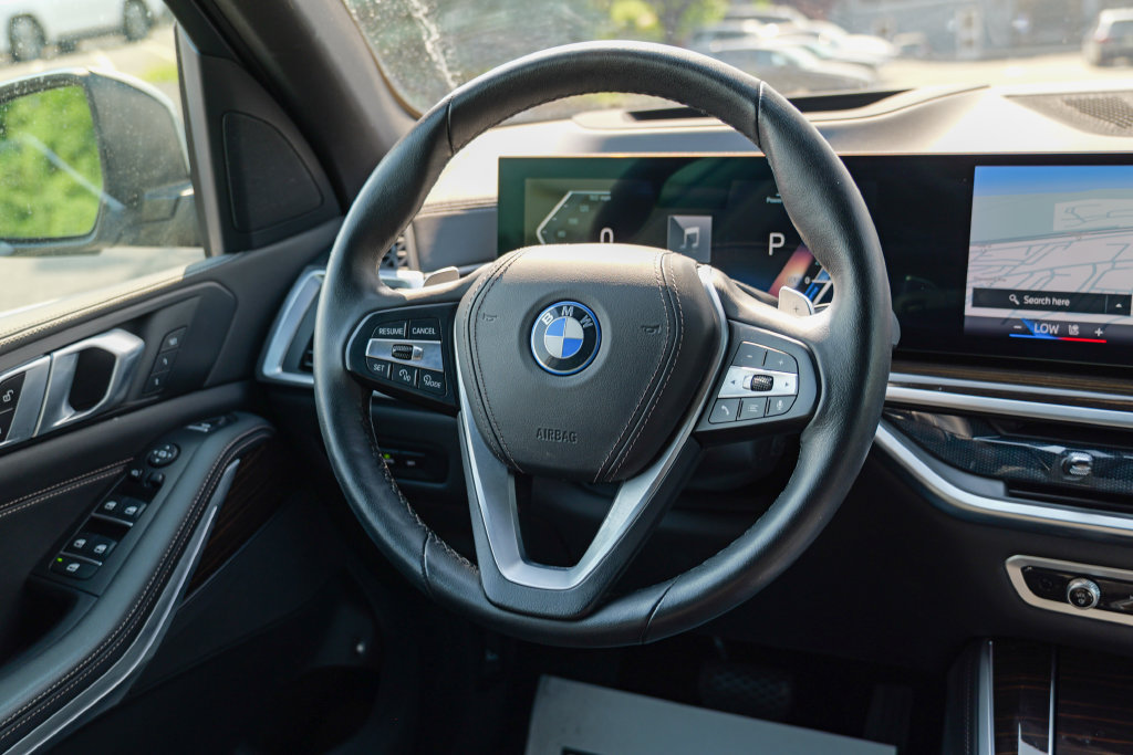Used 2024 BMW X5 xDrive50e AWD/4WD image 42