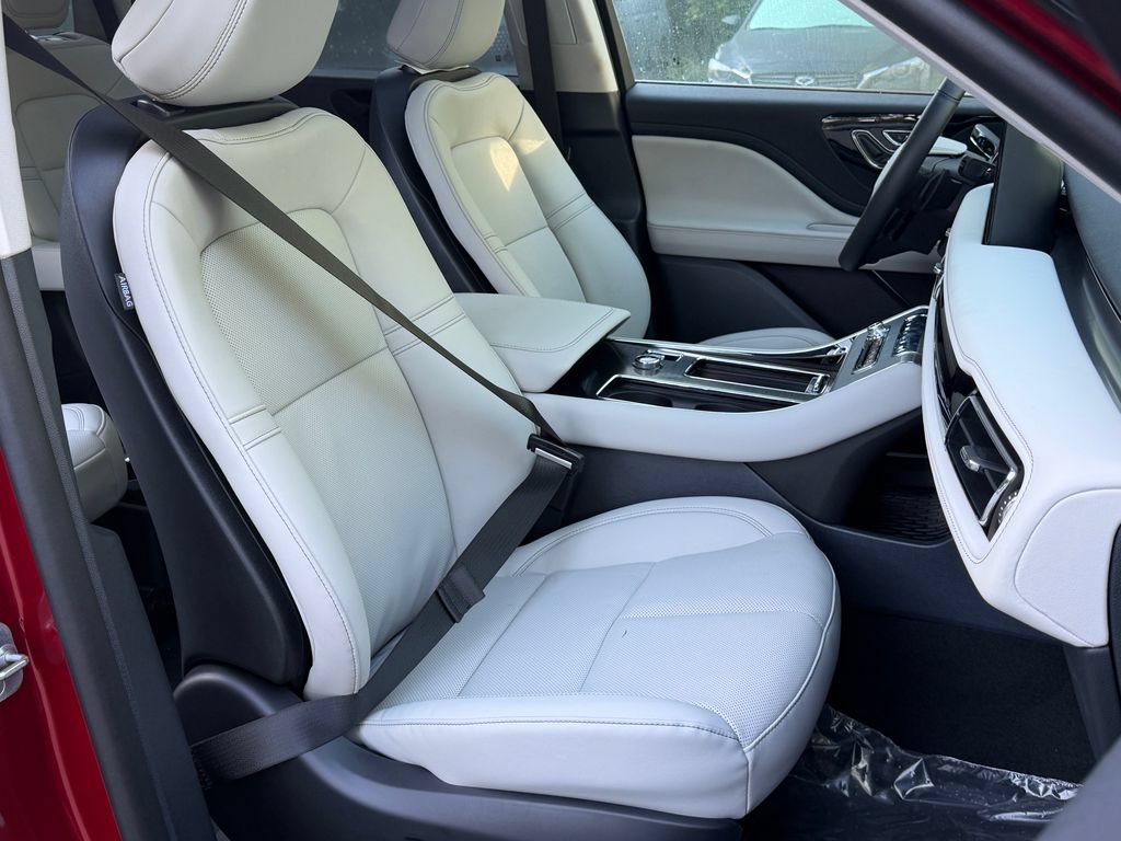New 2027 Lincoln Aviator AWD image 20