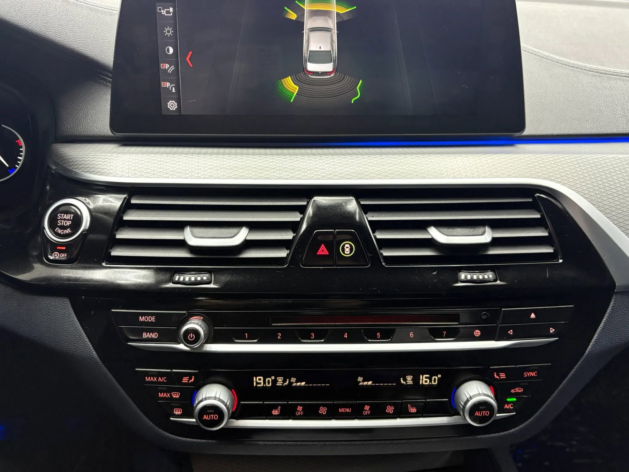 Used 2018 BMW 540i RWD image 12