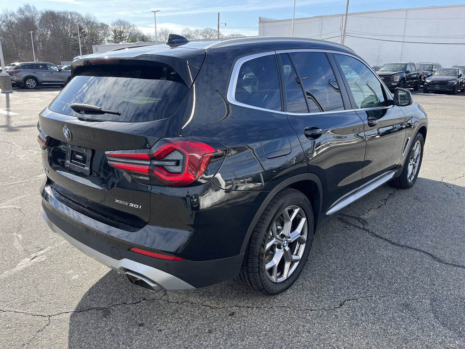 Used 2023 BMW X3 xDrive30i w/ Premium Package image 3