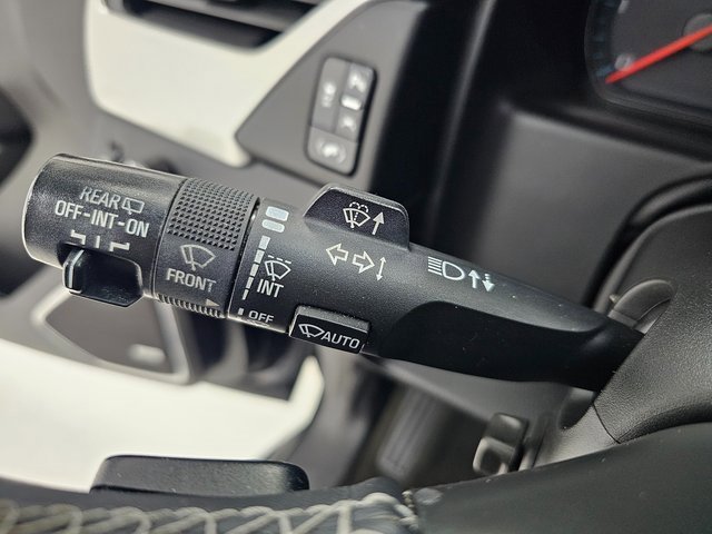 Used 2018 GMC Yukon SLT image 14