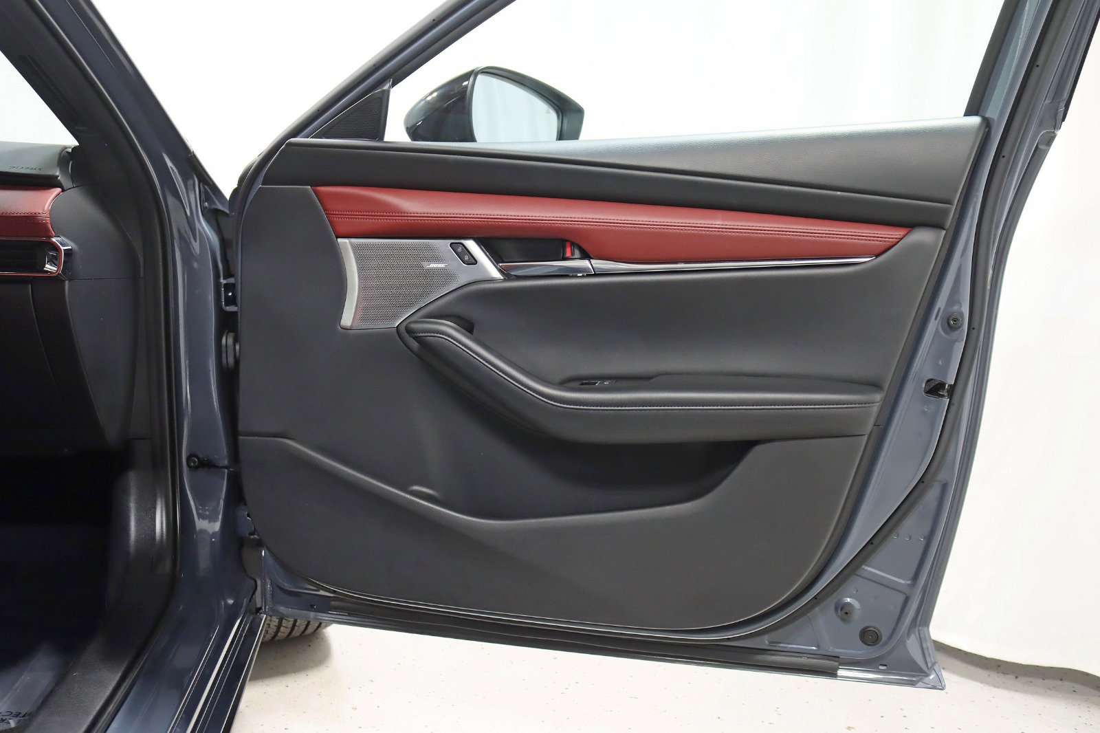 Used 2021 MAZDA MAZDA3 Hatchback w/Premium Plus Pkg image 36