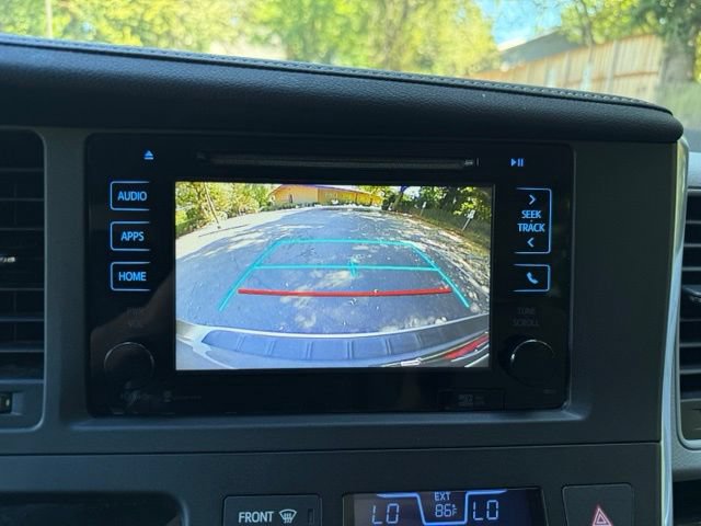 Used 2015 Toyota Sienna XLE w/ XLE Navigation Package FWD image 18