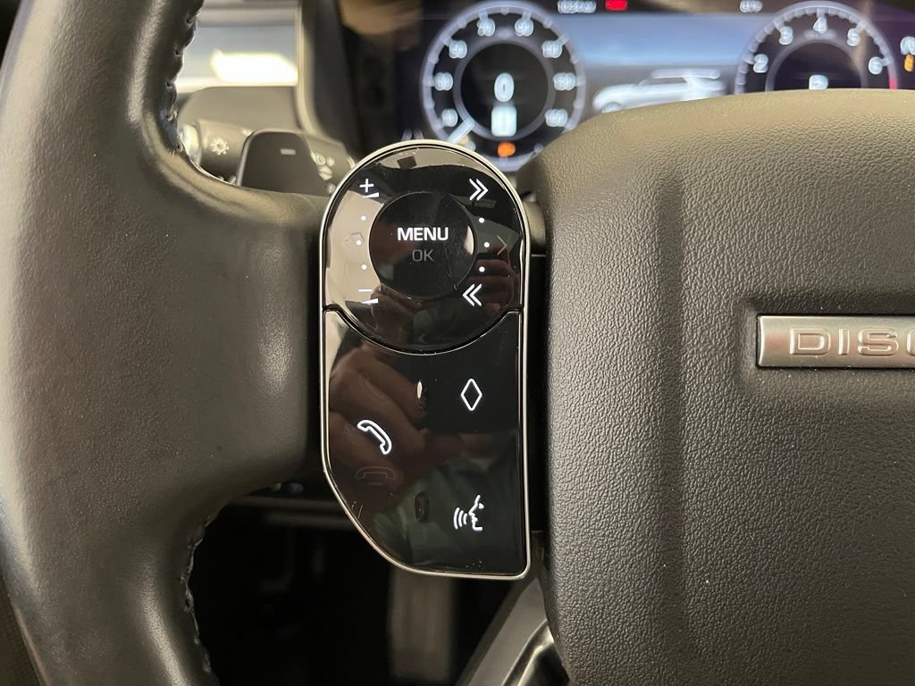 Used 2020 Land Rover Discovery Landmark AWD/4WD image 40