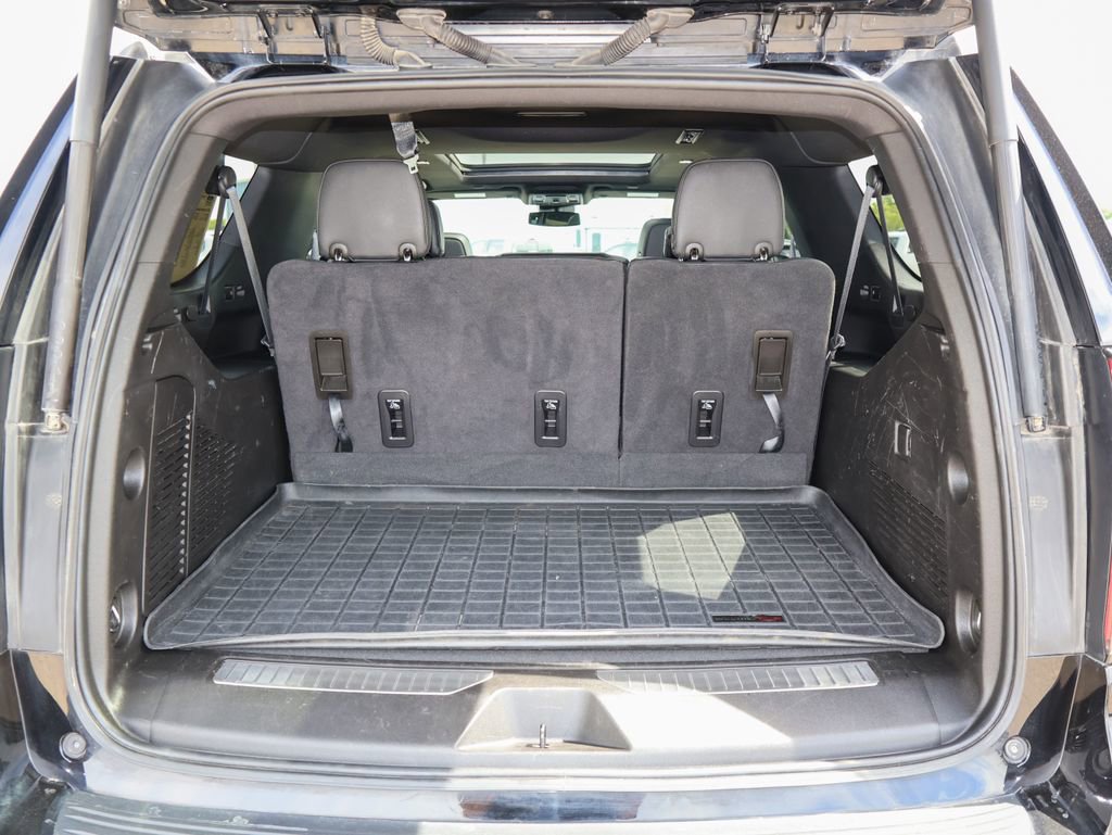 Used 2023 Chevrolet Suburban RST AWD/4WD image 5