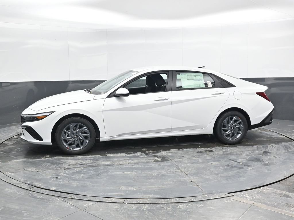 New 2026 Hyundai Elantra Blue image 7