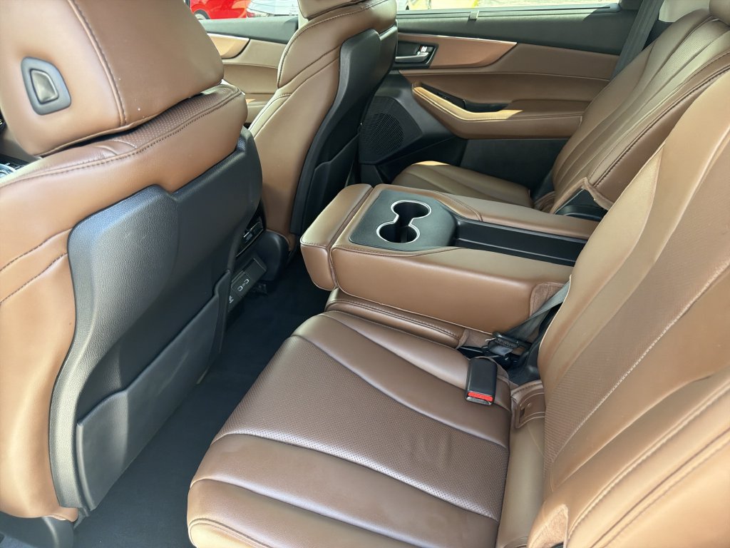Used 2024 Acura MDX w/ Technology Package FWD image 13