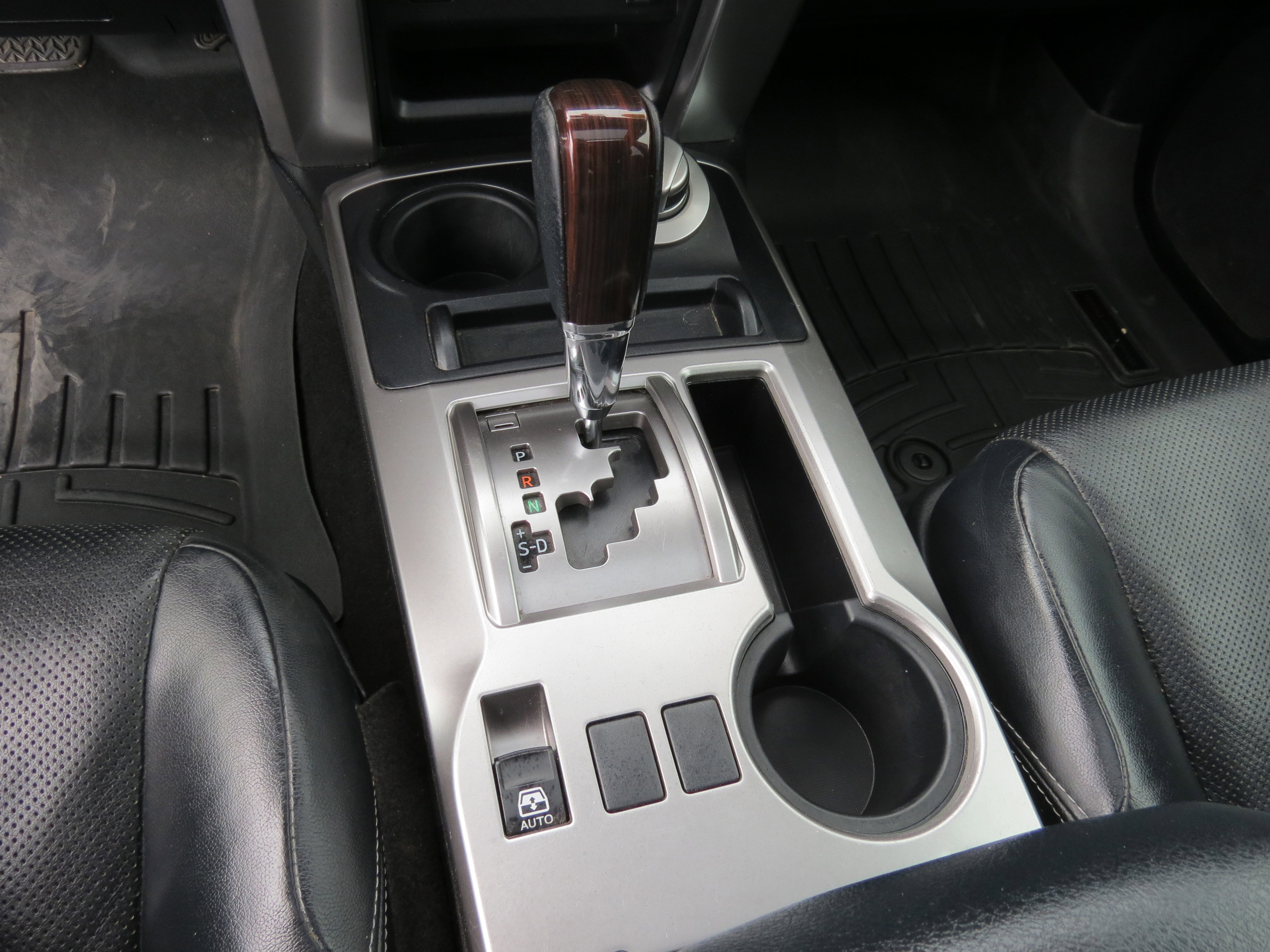 Used 2014 Toyota 4Runner Limited image 26