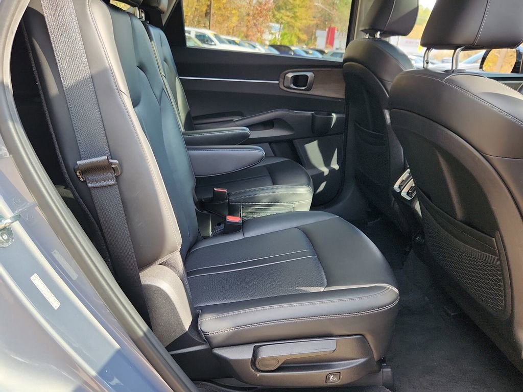 Used 2023 Kia Sorento X-Line EX image 18