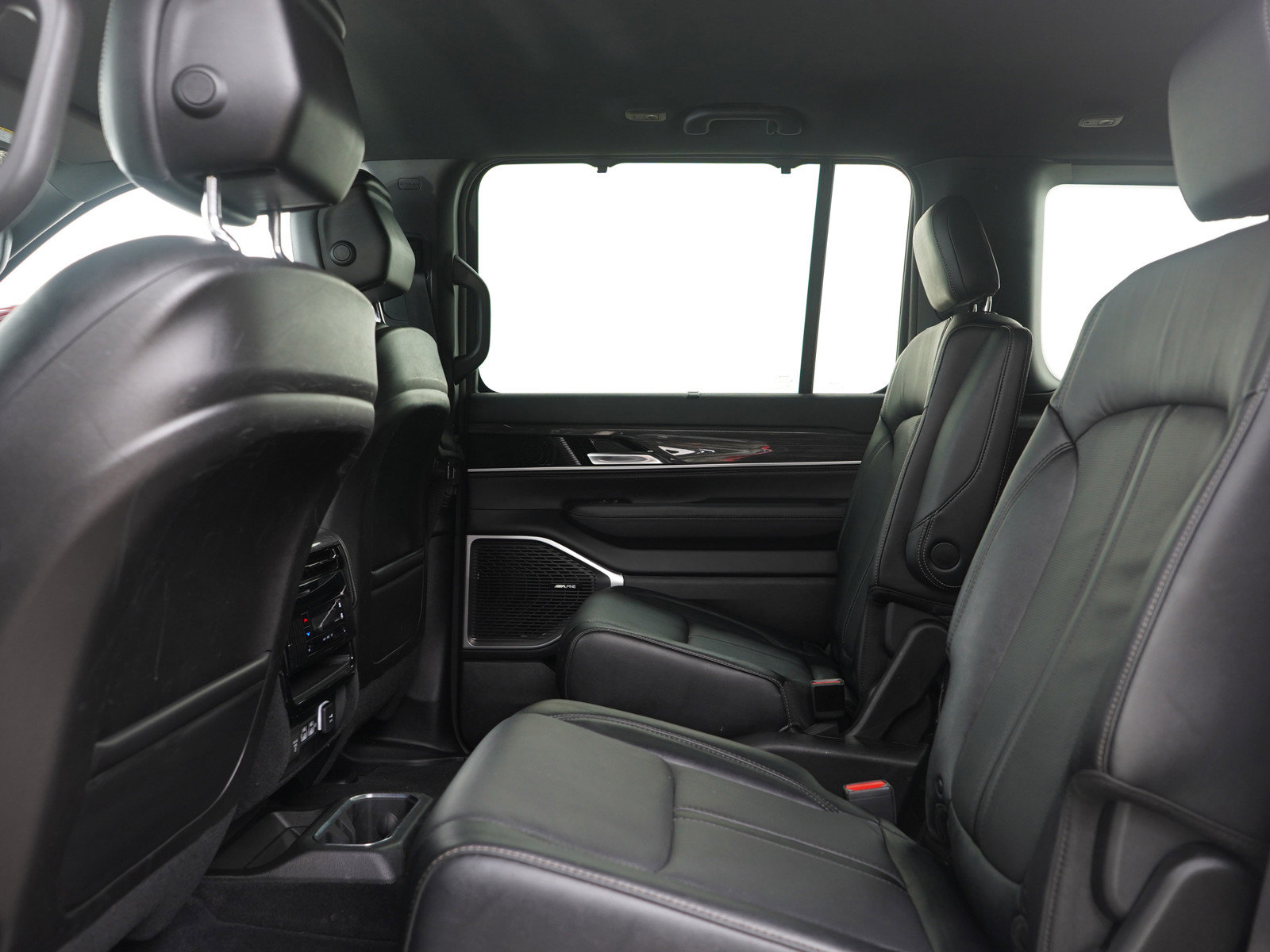 Used 2022 Jeep Wagoneer Series III w/ Convenience Group I image 24