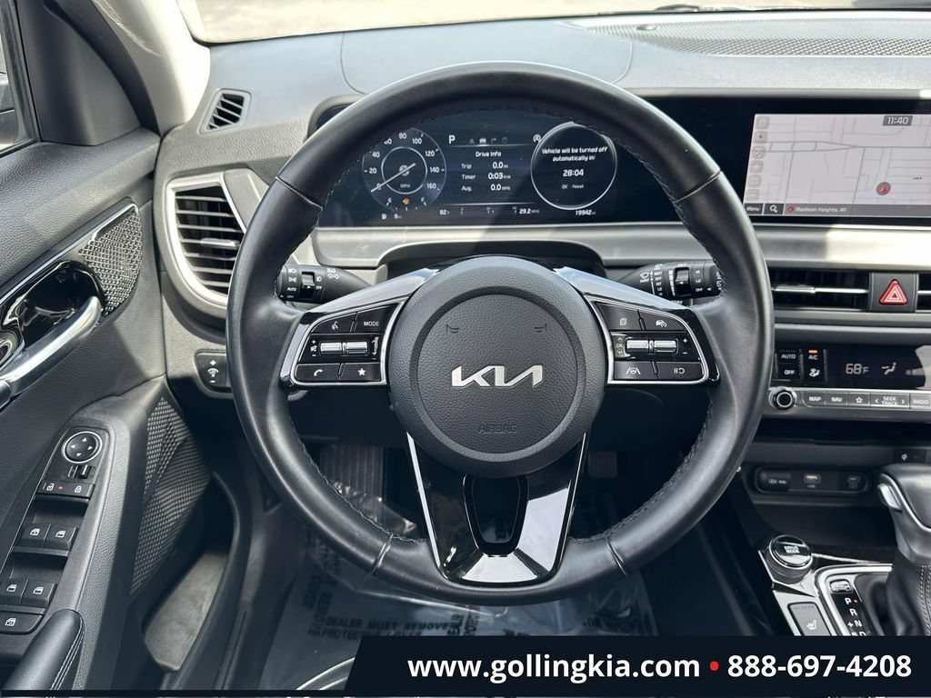 Certified 2024 Kia Seltos EX FWD image 12