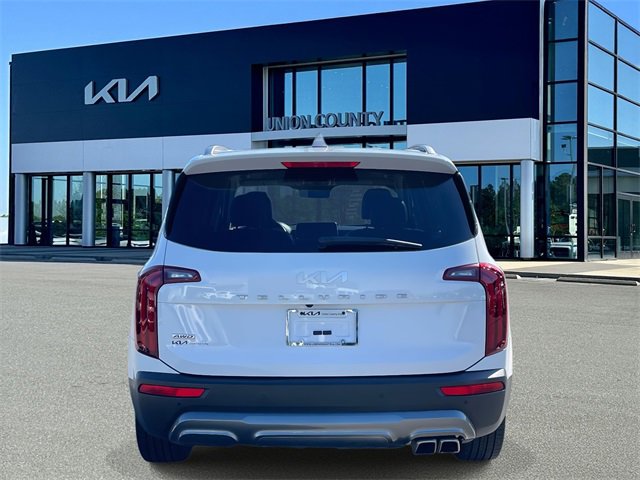 Certified 2022 Kia Telluride S image 5