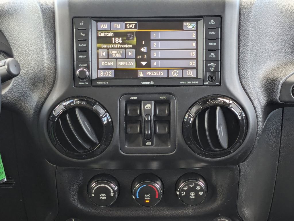 Used 2017 Jeep Wrangler Unlimited Sahara image 21