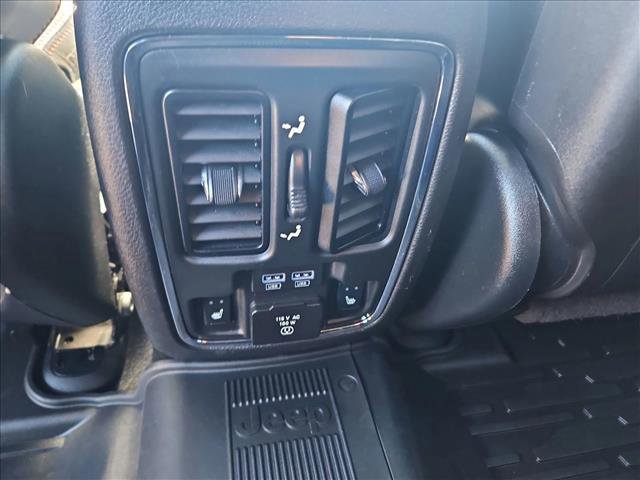 Used 2021 Jeep Grand Cherokee Trailhawk w/ Trailhawk Luxury Group image 18